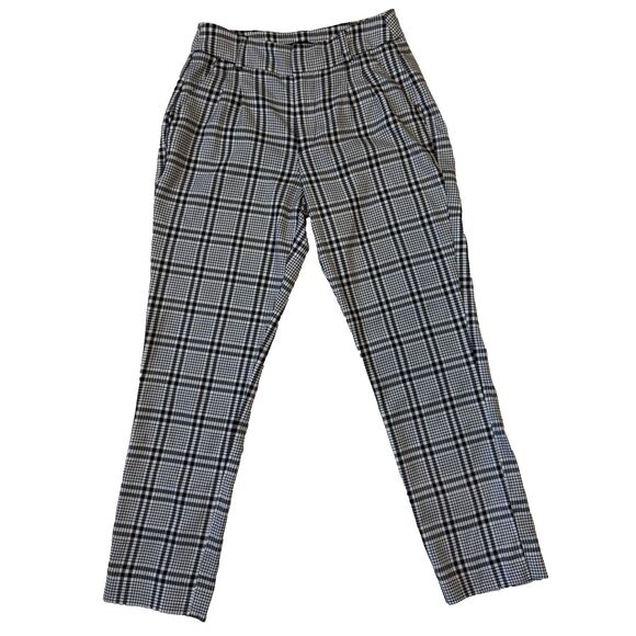 Abercrombie & Fitch Pants - Abercrombie & Fitch Black & White Plaid Cropped Pants, XS